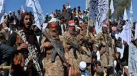 Afganistán: Talibanes capturan otras dos capitales provinciales