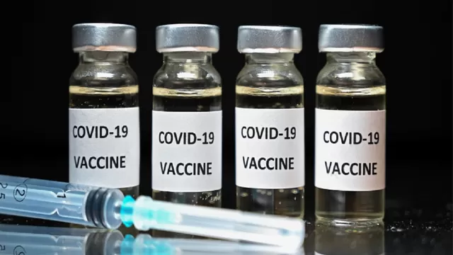 Agencia Europea de Medicamentos ya evalúa la solicitud de uso en Europa de las vacunas anti COVID-19 de Moderna y Pfizer. Foto: AFP