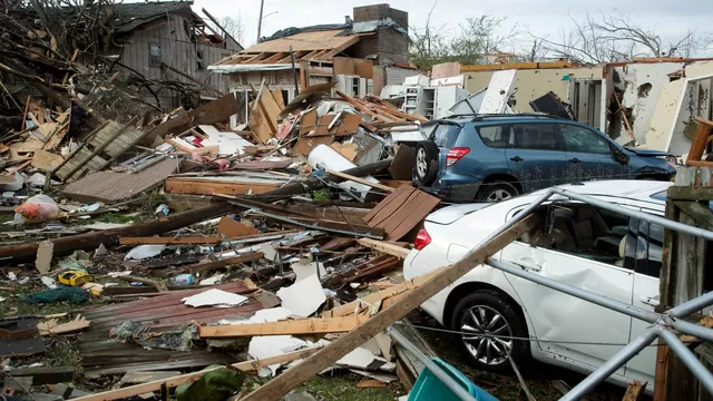 Cuantiosos daños dejó el paso de tornados en los estados de Arkansas, Indiana e Illinois / Foto: AFP
