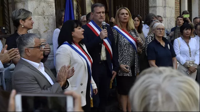 Alcaldes de Francia expresaron su rechazo a la ola actual de violencia urbana 