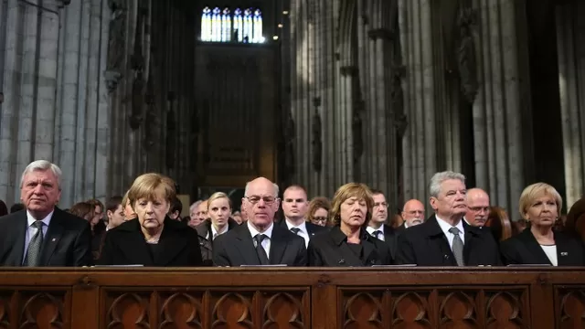 Alemania rinde homenaje a víctimas del vuelo de Germanwings