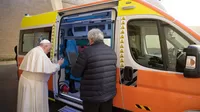Ambulancia enviada por el papa Francisco para los niños heridos ya está en Ucrania