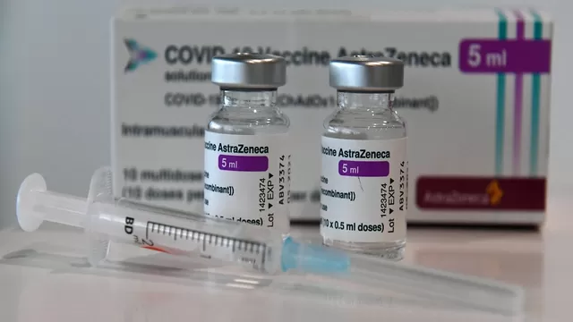 AstraZeneca entregará más datos de su vacuna contra la COVID-19 a regulador estadounidense "en 48 horas". Foto referencial: AFP