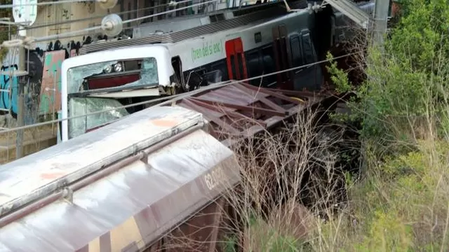 Barcelona: Un muerto y decenas de heridos al chocar dos trenes / Foto: 20 minutos