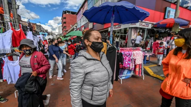 Bogotá impone confinamiento parcial ante aumento de casos de COVID-19. Foto: AFP