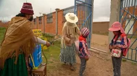 Bolivia: Escolares aymaras vuelven a clases desafiando el frío y la pandemia del coronavirus