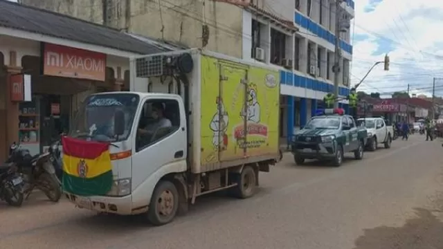 Bolivia usó camión frigorífico de pollos para transportar vacunas Sputnik V contra la COVID-19. Foto: El Comercio