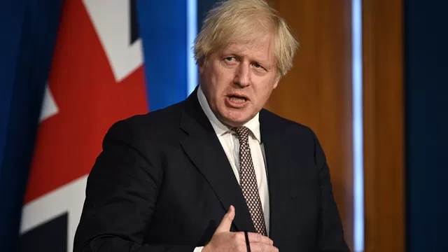 Boris Johnson anuncia que llevar mascarilla dejará de ser obligatorio en Inglaterra desde el 19 de julio. Foto: AFP