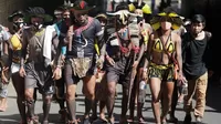 Brasil: Indígenas y policías se enfrentaron con flechas y gases frente al Congreso en Brasilia