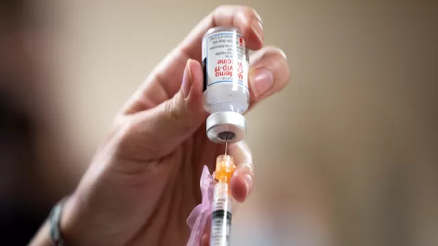 Canadá aprueba la vacuna de Moderna contra la COVID-19. Foto: AFP referencial