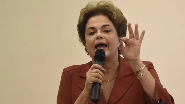 Rousseff podrá elegir si acude a declarar al tribunal o responde el interrogatorio por escrito / AFP