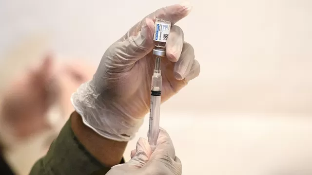 Chile autoriza la vacuna contra la COVID-19 de Janssen, la quinta aprobada en el país. Foto referencial: AFP