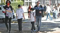 Chile inicia el año escolar con clases semipresenciales y miedo a que segunda ola del COVID-19 recrudezca