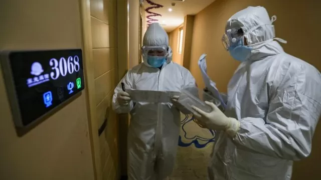 China: Autoridades anunciaron cierre de 2 grandes ciudades para frenar el coronavirus. Foto: AFP