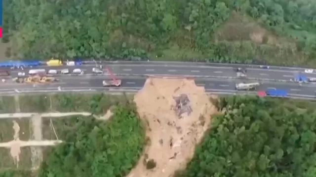 China: Colapso de carretera dejó 48 muertos y decenas de vehículos destruidos