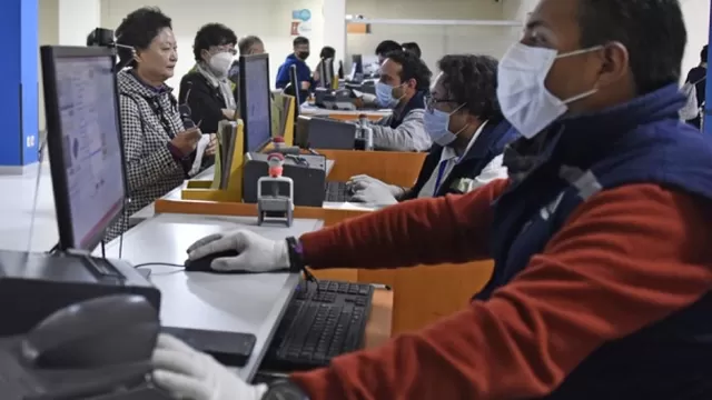 Bolivia cerrará sus fronteras a extranjeros y suspenderá vuelos por el coronavirus. Foto: AFP
