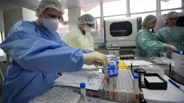 Desarrollan en Brasil tejido que elimina el virus que transmite la COVID-19. Foto: EFE