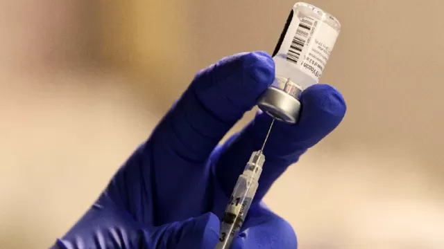 COVID-19: No hay “evidencias” de que vacuna de Pfizer contra el coronavirus no funcione contra nueva cepa, según la EMA. Foto: AFP referencial