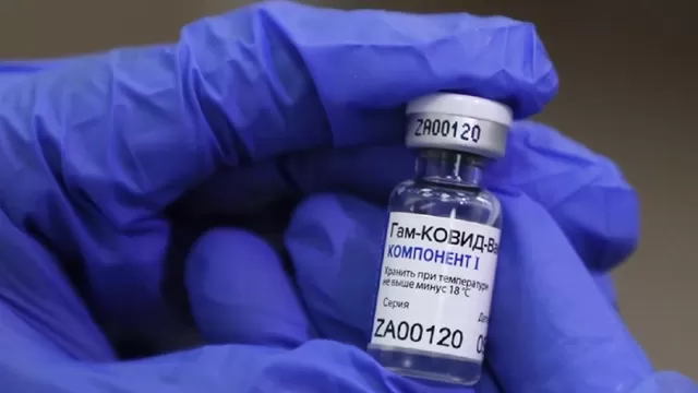 COVID-19: La vacuna rusa contra el coronavirus Sputnik V muestra eficacia del 91.4% en fase 3 de ensayos clínicos. Foto: EFE