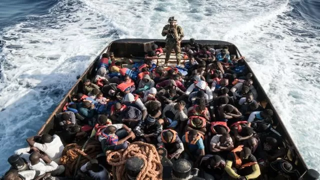 Declaran desaparecidos a 60 migrantes tras un naufragio en el Mediterráneo