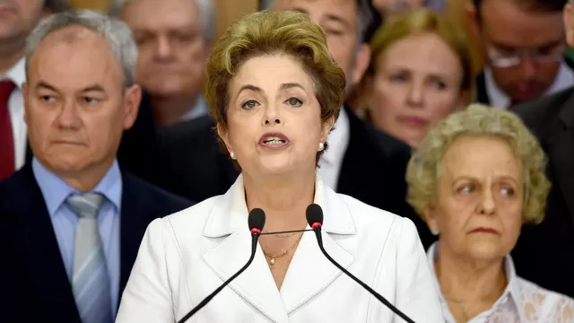 Rousseff fue notificada de la decisión del Senado en las próximas horas y deberá abandonar el Palacio de Planalto. Foto: AFP.