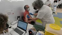 España: La mitad de la población tiene la pauta completa de la vacuna contra la COVID-19