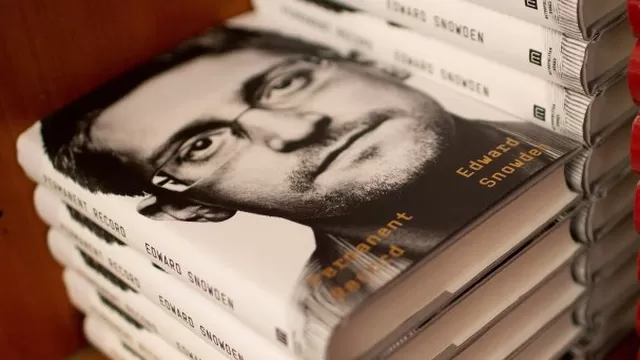 Estados Unidos demanda a Snowden por publicar su libro sin permitirle revisarlo