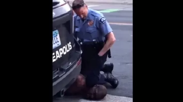 Estados Unidos: La muerte de afroamericano luego que policía se arrodillara en su cuello causa indignación. Foto: BBC