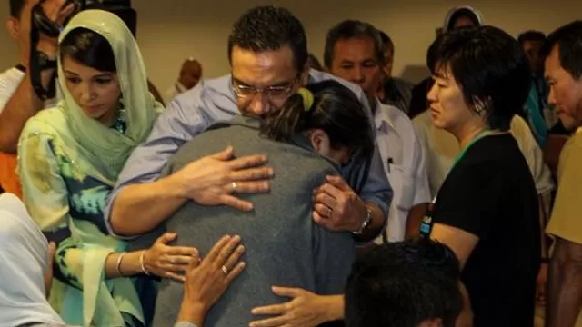 Familiares de víctimas del avión malasio se reunirán con expertos para recibir explicaciones