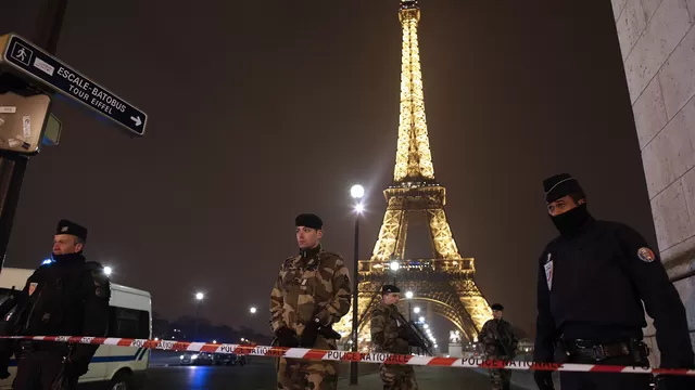 Francia: falsa alarma obliga a evacuar el área cercana a la Torre Eiffel