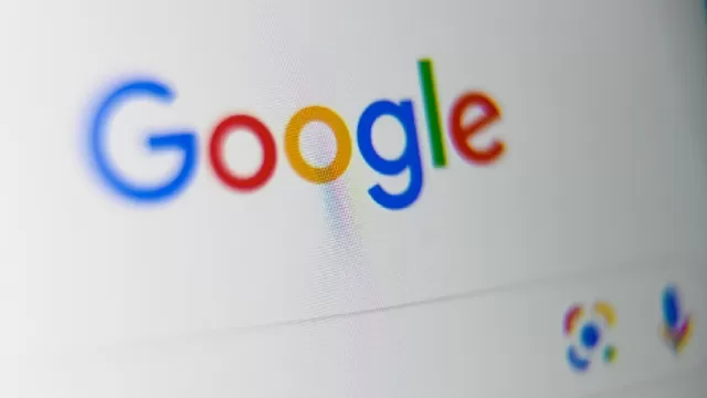 Francia multa a Google con 100 millones de euros y a Amazon con 35 millones. Foto: AFP