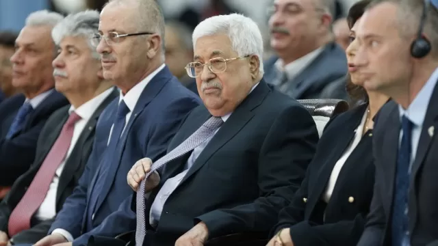 Mahmoud Abbas y Rami Hamdallah, primer ministro y presidente palestinos. Foto: AFP