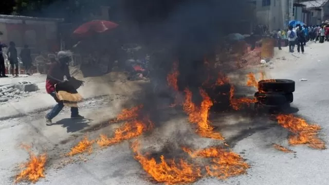 Haití: Policía dispersó violentamente protesta contra el presidente Martelly