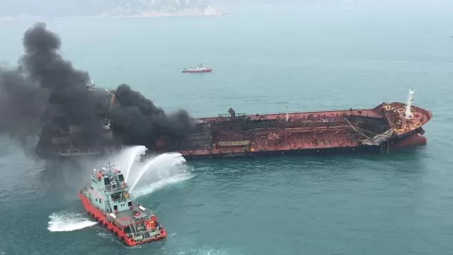 Hong Kong: incendio de buque petrolero deja al menos 1 muerto y 2 desaparecidos
