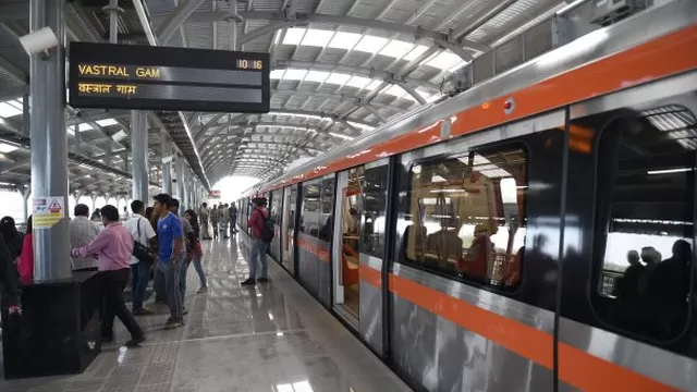 India: 3 jóvenes mueren atropellados por tren cuando se hacían un selfie en las vías