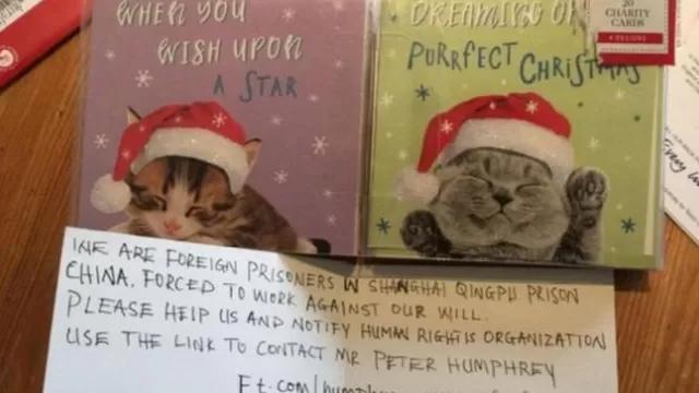 Inglaterra: Niña descubre en tarjeta de Navidad el mensaje de auxilio de un preso chino. Foto: Correo