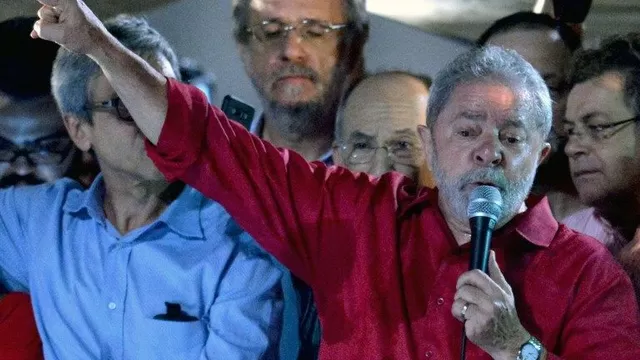Lula Da Silva habla durante manifestación del PT. (Vía: AFP)