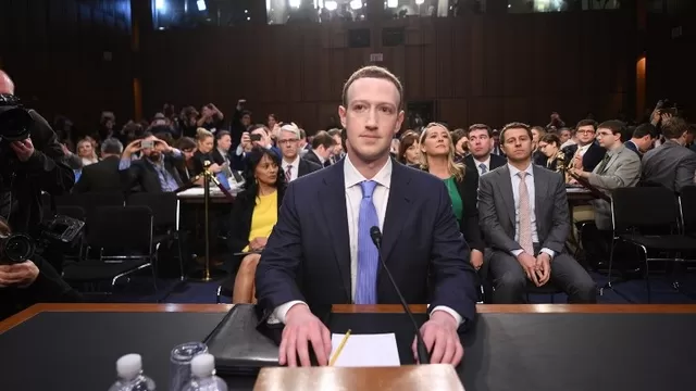Mark Zuckerberg testifica ante el Congreso de EE.UU. Foto: AFP