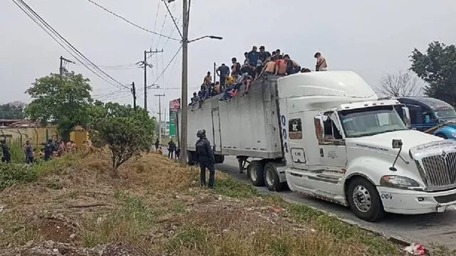México: Hallan a 310 migrantes que viajaban hacinados en caja de tráiler. Fuente: EFE