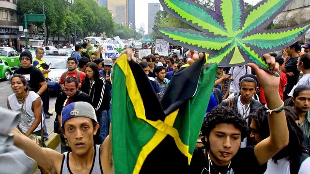 Marcha a favor de la legalización de la marihuana en México. Foto: AFP