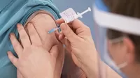 Noruega investiga otras dos muertes de personas que se vacunaron con AstraZeneca y presentaron coágulos