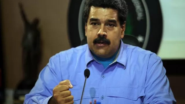 Nicol&aacute;s Maduro hablando durante su programa presidencial trasmitido desde Palacio de Gobierno en Caracas. (V&iacute;a: AFP)