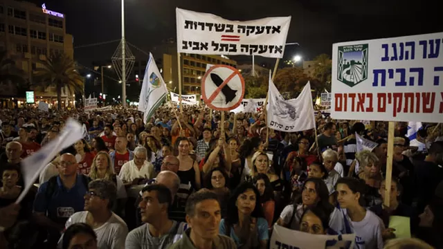 Miles israel&iacute;es salen a protestar en contra de la violencia de Gaza. (Foto: AFP)