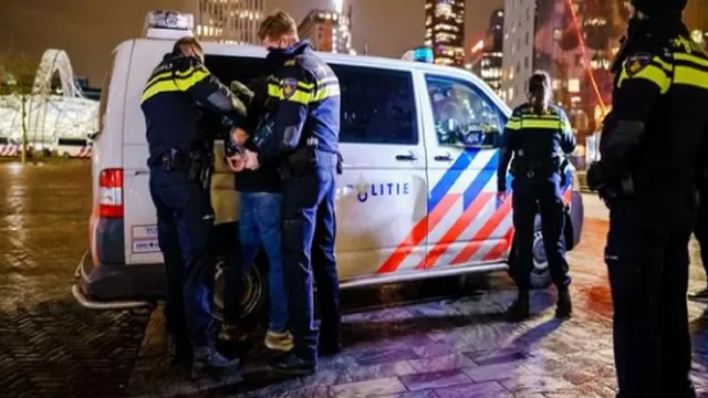 Países Bajos: Más de 3600 multas y 25 arrestos en primera noche de toque de queda. Foto: EFE referencial