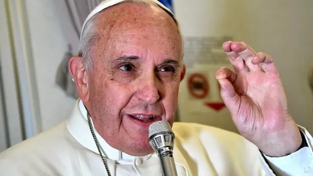 Papa Francisco: Para ser buen católico no hay que "reproducirse como conejos"