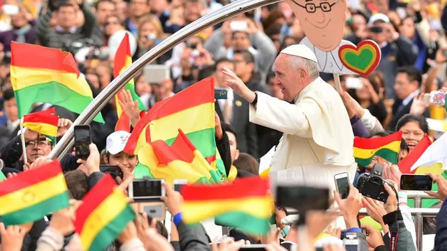 Sumo Pontífice realizó misa masiva en Santa Cruz. Foto: EFE