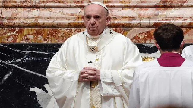 Papa francisco pide una "reforma a fondo de la economía" que proteja a trabajadores. Foto: AFP