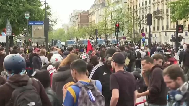 París: Incidentes en manifestaciones en defensa de derechos laborales