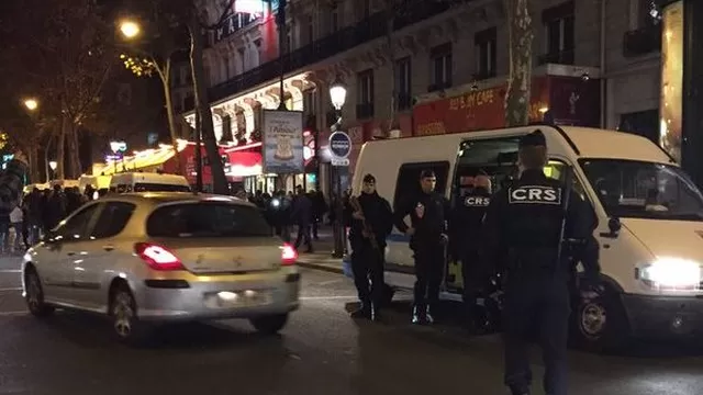 Policía en Francia. Foto: @jessicaplautz