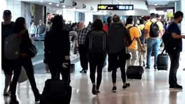 Peruanos fueron retenidos sin razón alguna en aeropuerto de México